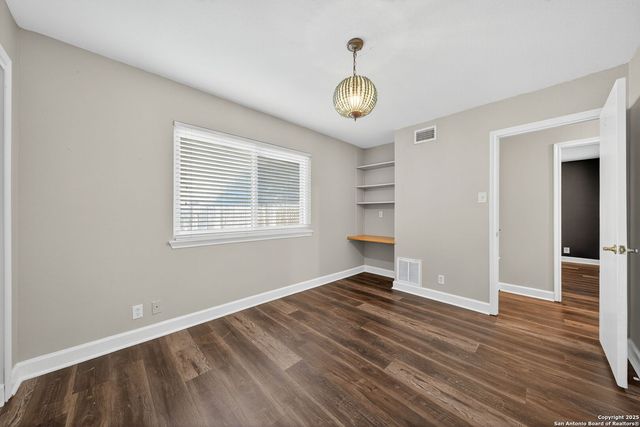 1915 Creek Hollow, San Antonio, TX 78259