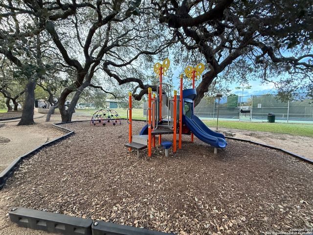 1915 Creek Hollow, San Antonio, TX 78259