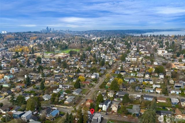 4409 B S Holly Street, Seattle, WA 98118