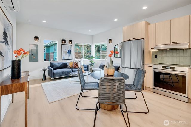 4409 B S Holly Street, Seattle, WA 98118
