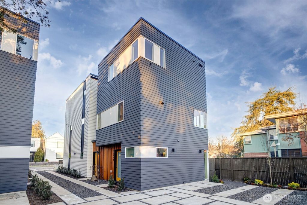 4409 B S Holly Street, Seattle, WA 98118