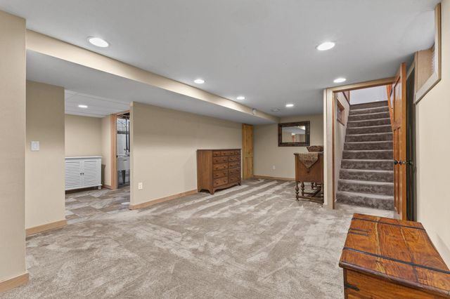 5300 Saint Croix Avenue N, Golden Valley, MN 55422