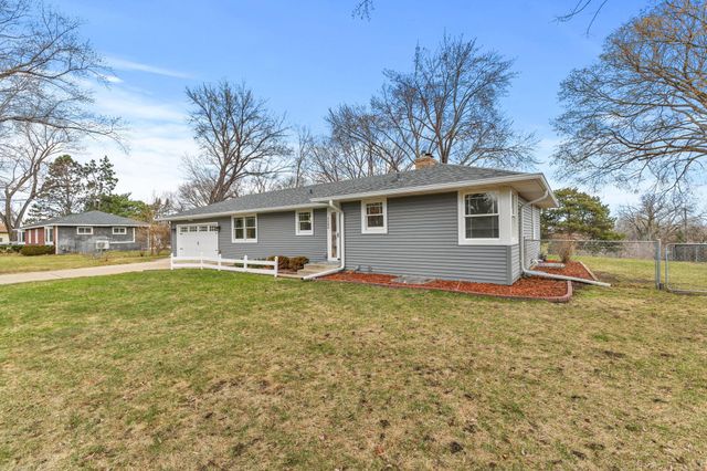 5300 Saint Croix Avenue N, Golden Valley, MN 55422