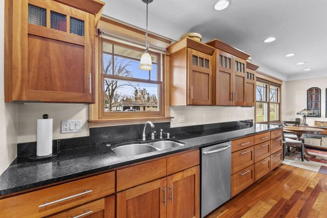 5300 Saint Croix Avenue N, Golden Valley, MN 55422