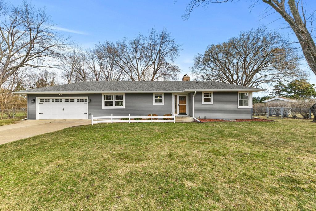 5300 Saint Croix Avenue N, Golden Valley, MN 55422