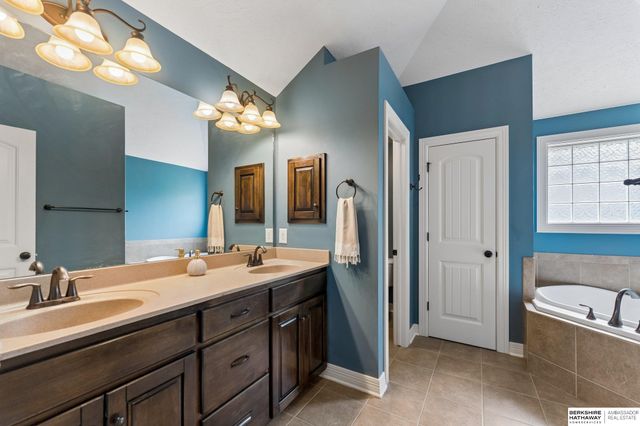504 S HWS Cleveland Boulevard, Omaha, NE 68022