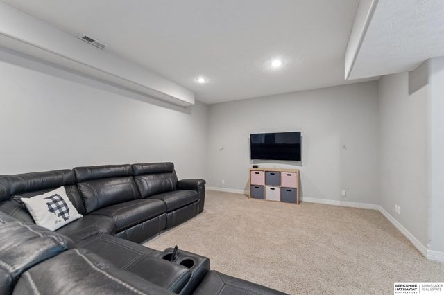 504 S HWS Cleveland Boulevard, Omaha, NE 68022