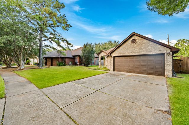 5102 E Pagewick Drive, Houston, TX 77041