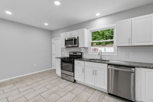 196 Farren Avenue, New Haven, CT 06513