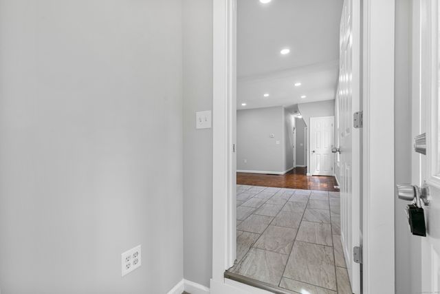 196 Farren Avenue, New Haven, CT 06513