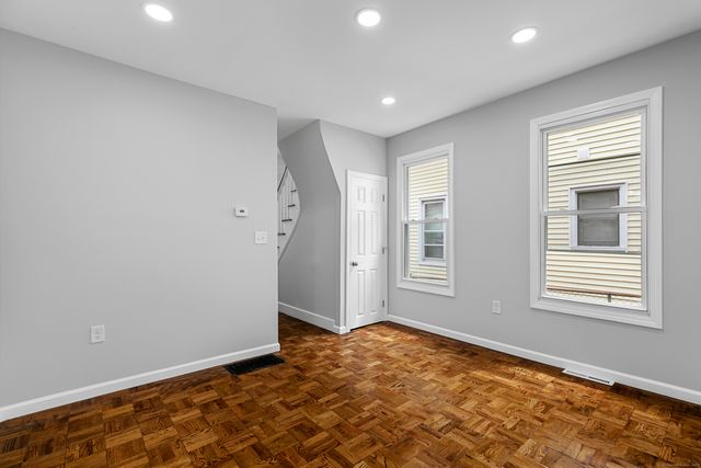 196 Farren Avenue, New Haven, CT 06513