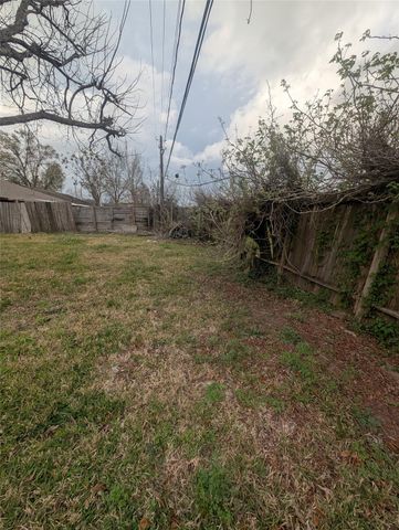 13915 Buffalo Speedway, Houston, TX 77045