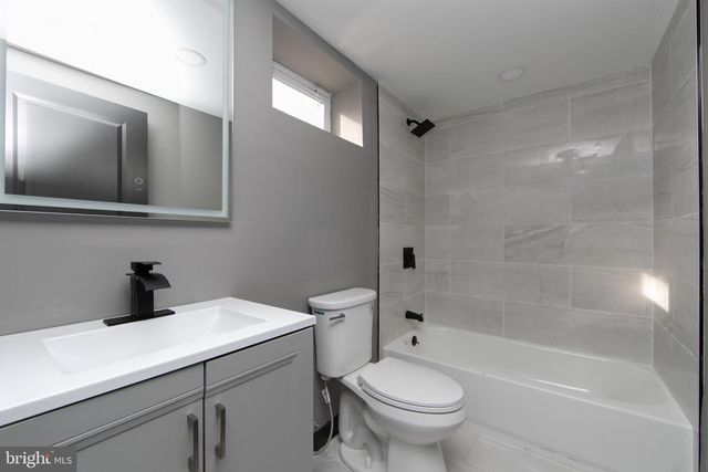 832 LEAGUE ST, Philadelphia, PA 19147