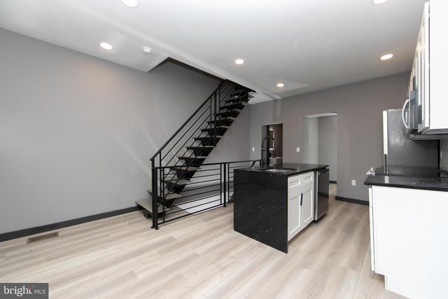 832 LEAGUE ST, Philadelphia, PA 19147