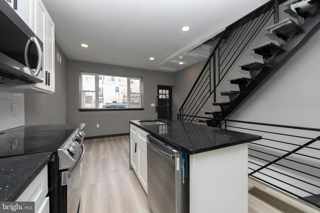 832 LEAGUE ST, Philadelphia, PA 19147