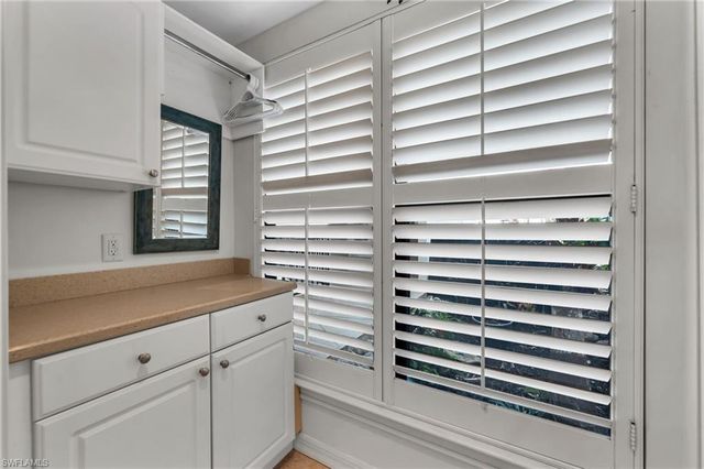 504 La Peninsula BLVD 504, Naples, FL 34113
