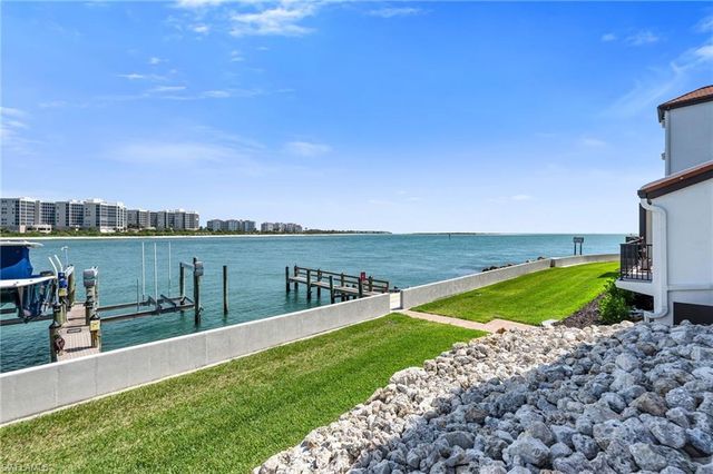 504 La Peninsula BLVD 504, Naples, FL 34113