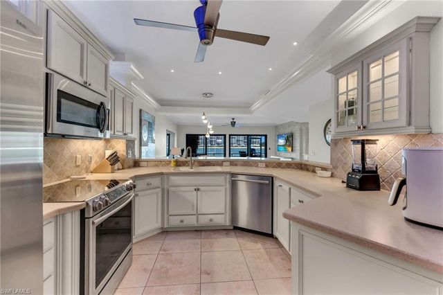 504 La Peninsula BLVD 504, Naples, FL 34113
