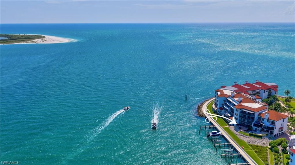 504 La Peninsula BLVD 504, Naples, FL 34113