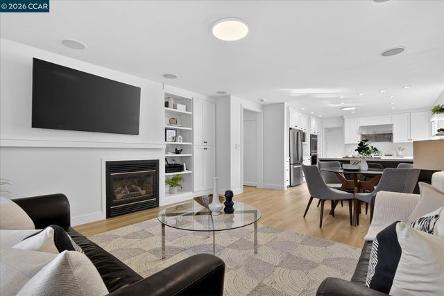 187 Cypress Point Way, Moraga, CA 94556