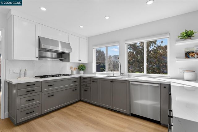 187 Cypress Point Way, Moraga, CA 94556