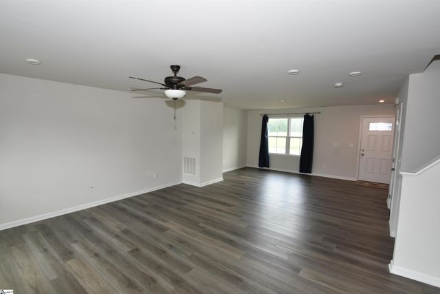523 Eden Hall Road, Woodruff, SC 29388