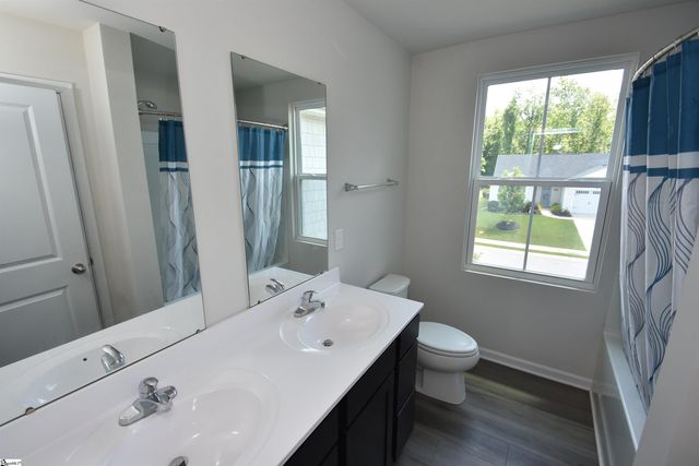 523 Eden Hall Road, Woodruff, SC 29388