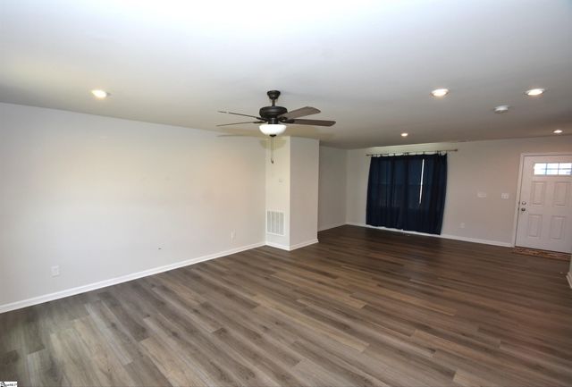 523 Eden Hall Road, Woodruff, SC 29388