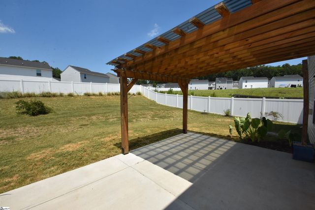 523 Eden Hall Road, Woodruff, SC 29388