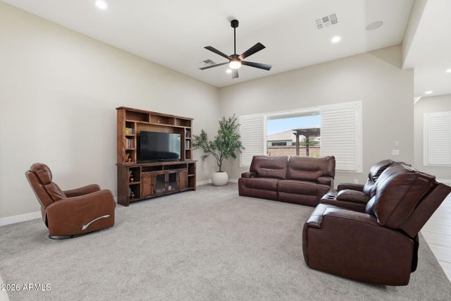 6072 S GRANITE Street, Gilbert, AZ 85298