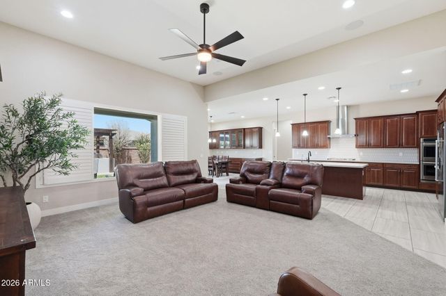 6072 S GRANITE Street, Gilbert, AZ 85298