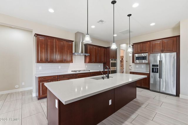 6072 S GRANITE Street, Gilbert, AZ 85298
