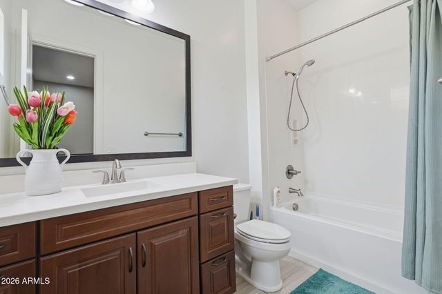 6072 S GRANITE Street, Gilbert, AZ 85298