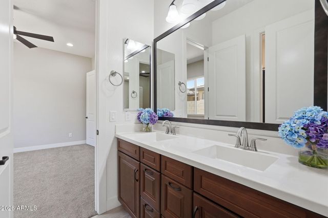 6072 S GRANITE Street, Gilbert, AZ 85298