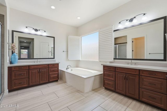 6072 S GRANITE Street, Gilbert, AZ 85298