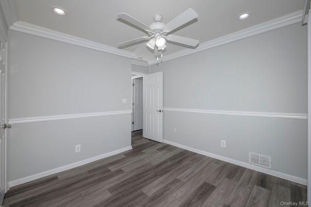 5-1A Dark Hollow Road 5-1A, Port Jefferson, NY 11777