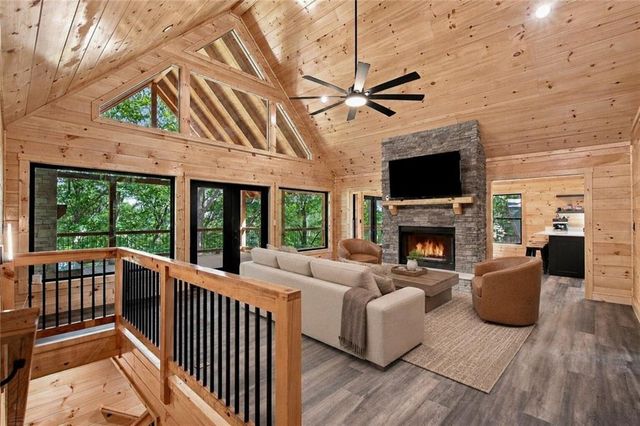970 Mountain Oak Road, Ellijay, GA 30536