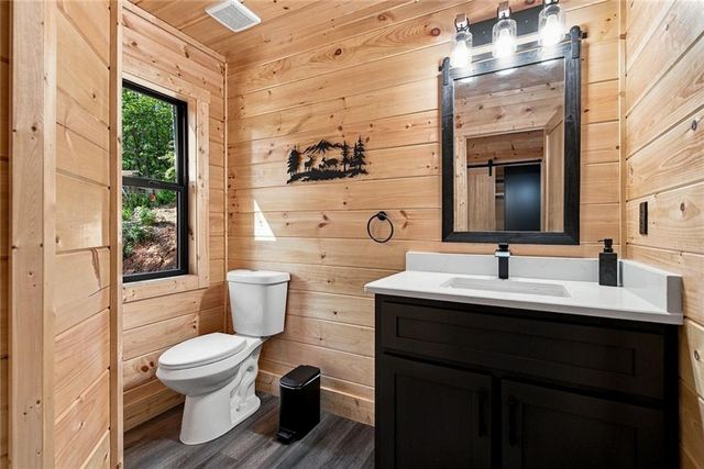 970 Mountain Oak Road, Ellijay, GA 30536