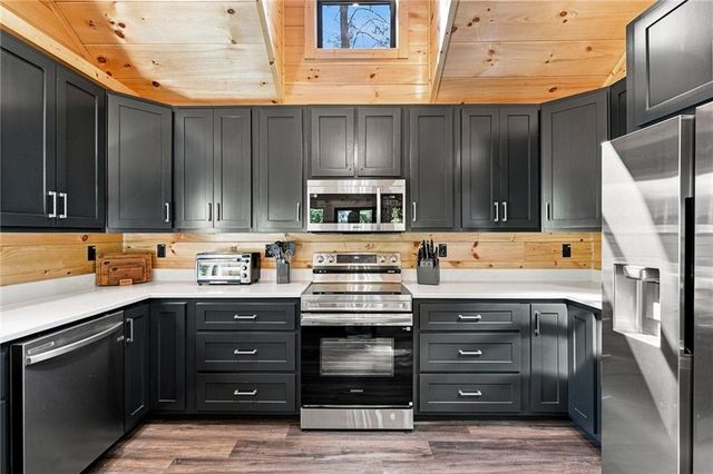 970 Mountain Oak Road, Ellijay, GA 30536