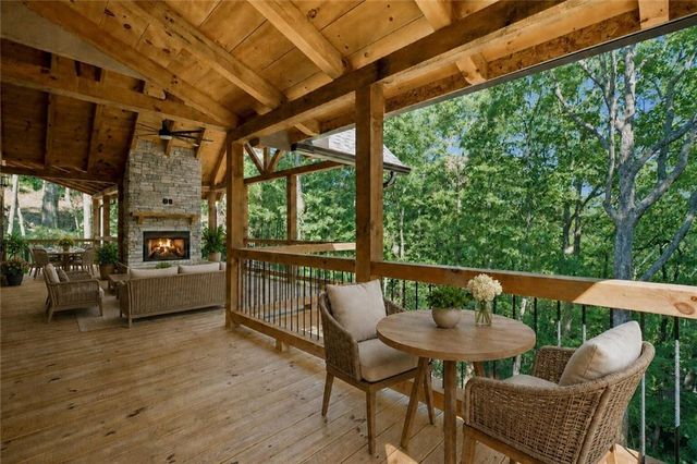 970 Mountain Oak Road, Ellijay, GA 30536