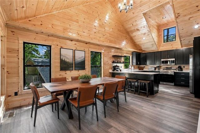 970 Mountain Oak Road, Ellijay, GA 30536