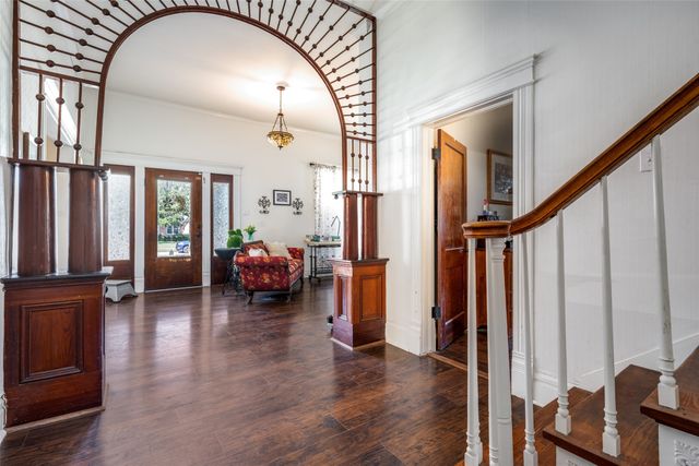 310 E Tarrant Street, Bowie, TX 76230
