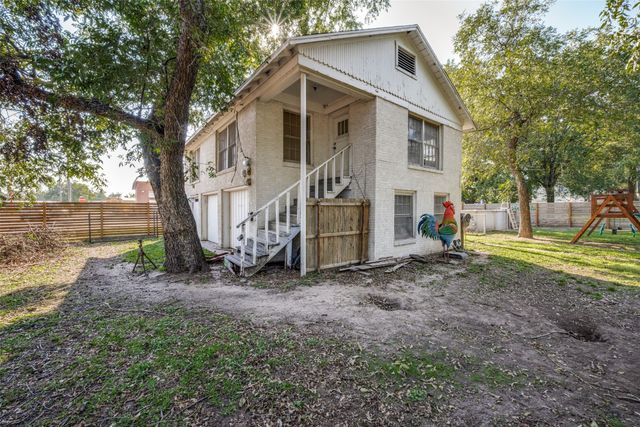 310 E Tarrant Street, Bowie, TX 76230