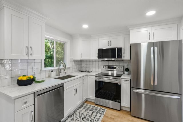 17 Paul Revere Road, Sharon, MA 02067