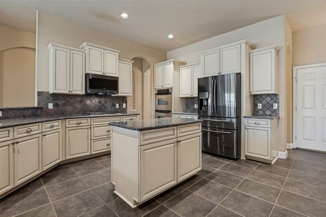 4503 Karen Drive, Mansfield, TX 76063