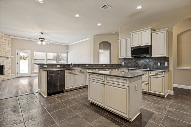 4503 Karen Drive, Mansfield, TX 76063