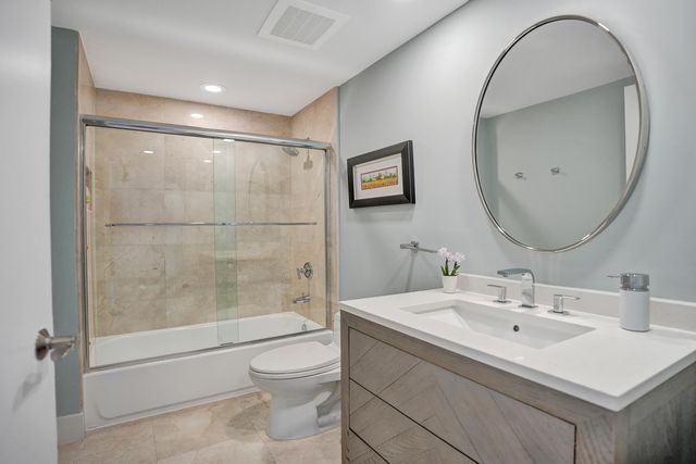 715 Bayshore Drive 902, Fort Lauderdale, FL 33304