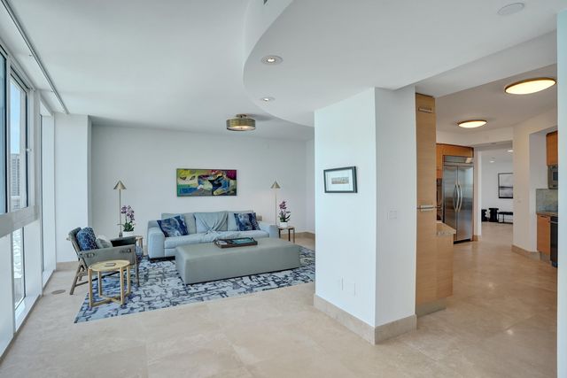 715 Bayshore Drive 902, Fort Lauderdale, FL 33304