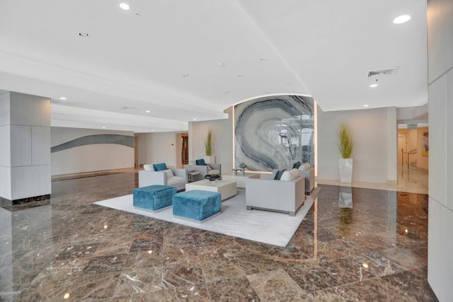 715 Bayshore Drive 902, Fort Lauderdale, FL 33304