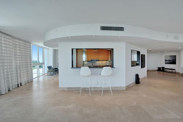 715 Bayshore Drive 902, Fort Lauderdale, FL 33304